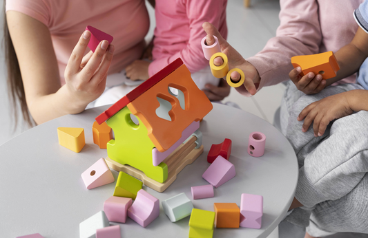 Techniques pour enseigner aux enfants avec des méthodes Montessori à la maison