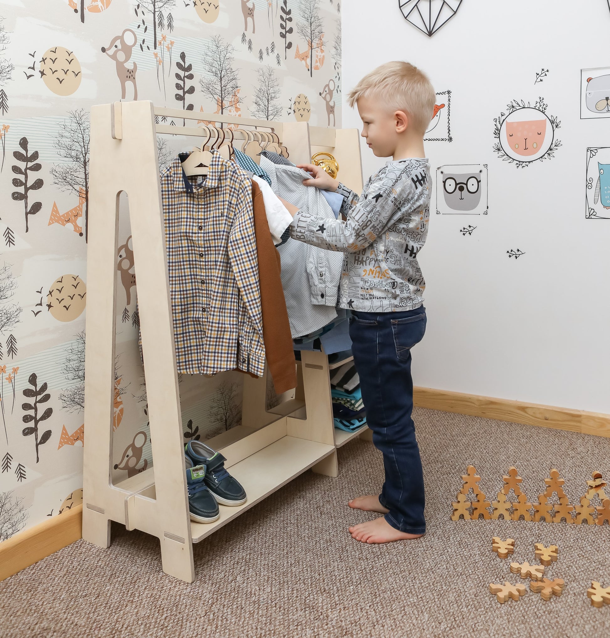 Clothing Rack with Shelves for Toddlers